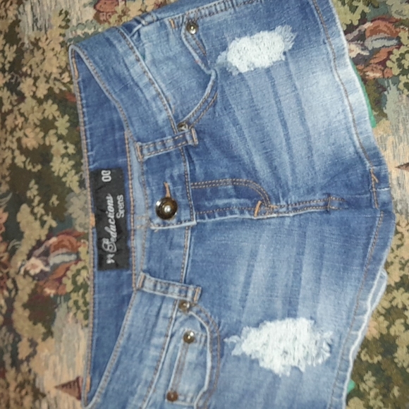 Jean shorts, (low waist) Good used condition - Picture 3 of 4